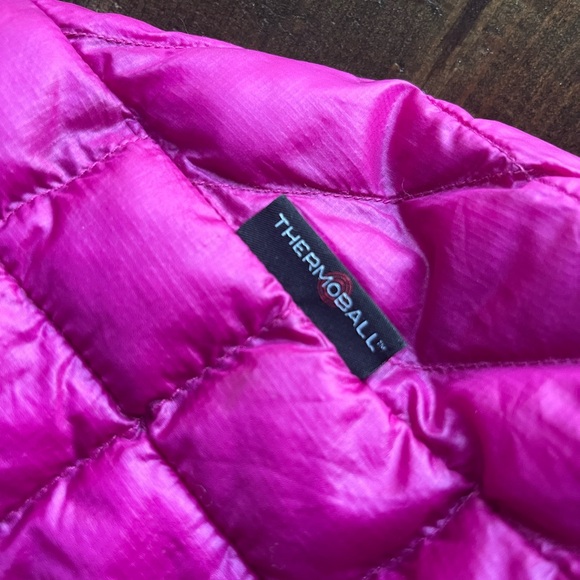 TNF Thermoball Women’s Pink XS - Picture 12 of 15